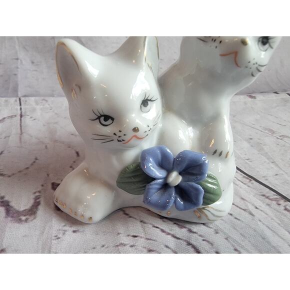 Vintage 2 kittens cats figurine trimmed with gold Castagna Italy 3in - Picture 2 of 7